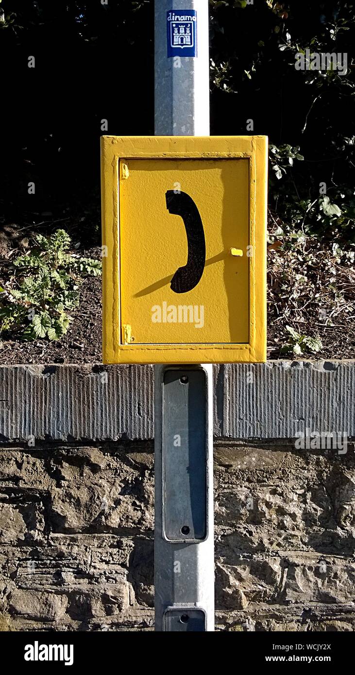 Telephone pole sign hires stock photography and images Alamy