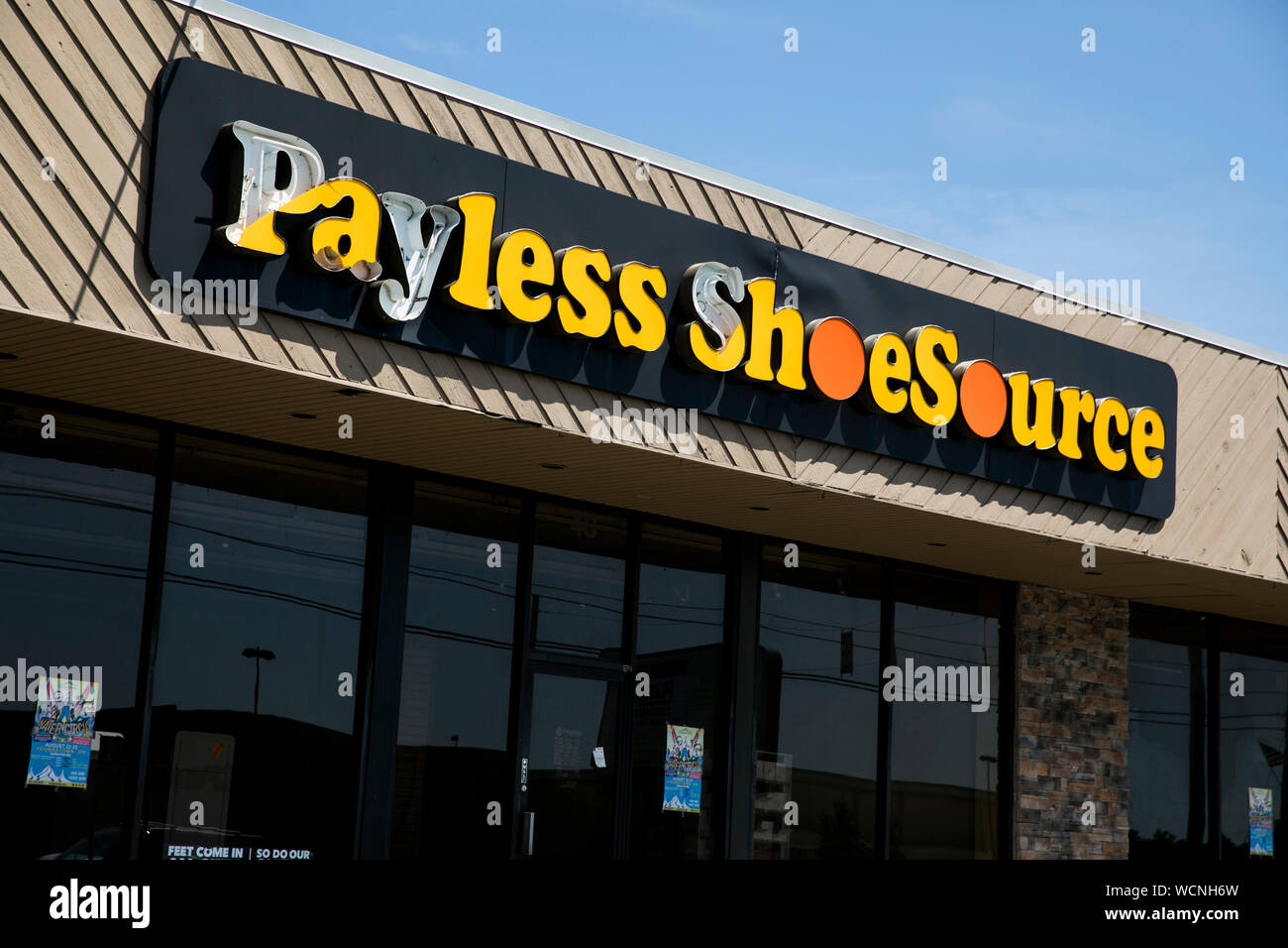 Payless shoe shop source logo