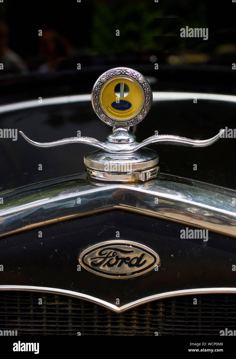 Ford hood ornament hi-res stock photography and images - Alamy