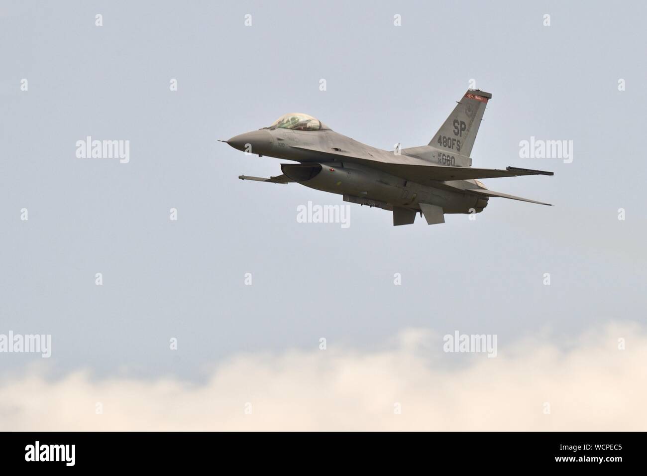 United States Air Force F-16 Viper demonstration team performing at the 2019 Royal International Air Tattoo Stock Photo