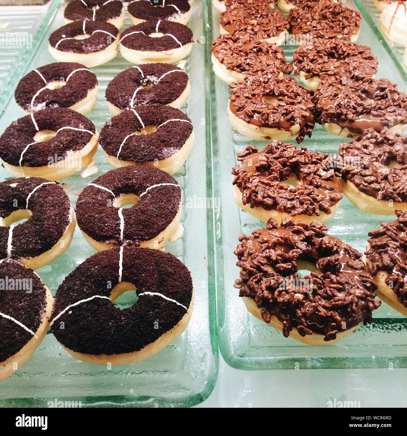 Doughnut display hi-res stock photography and images - Alamy