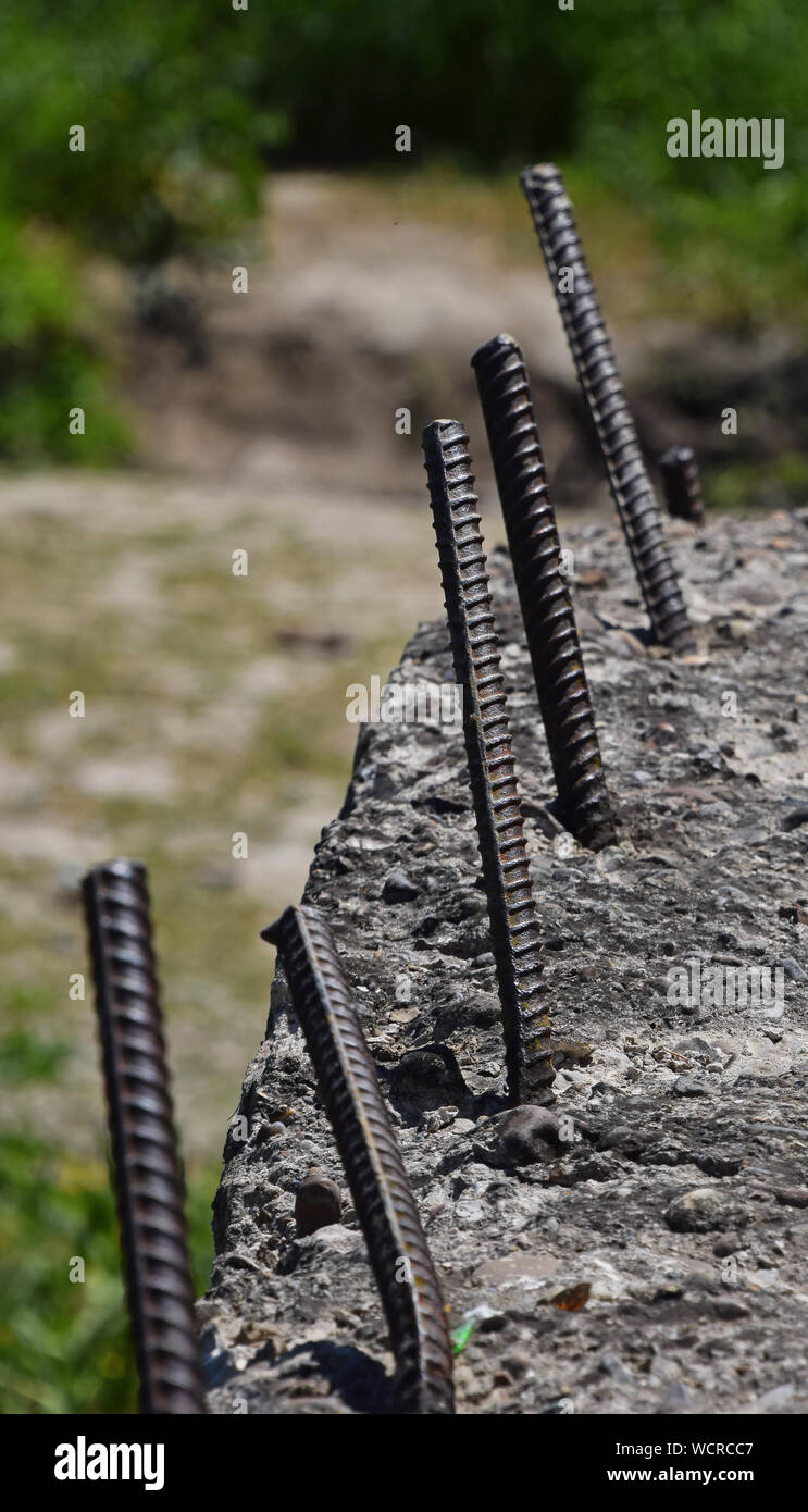Metal Rods In Wall Metal in concrete hi-res stock photography and images - Alamy