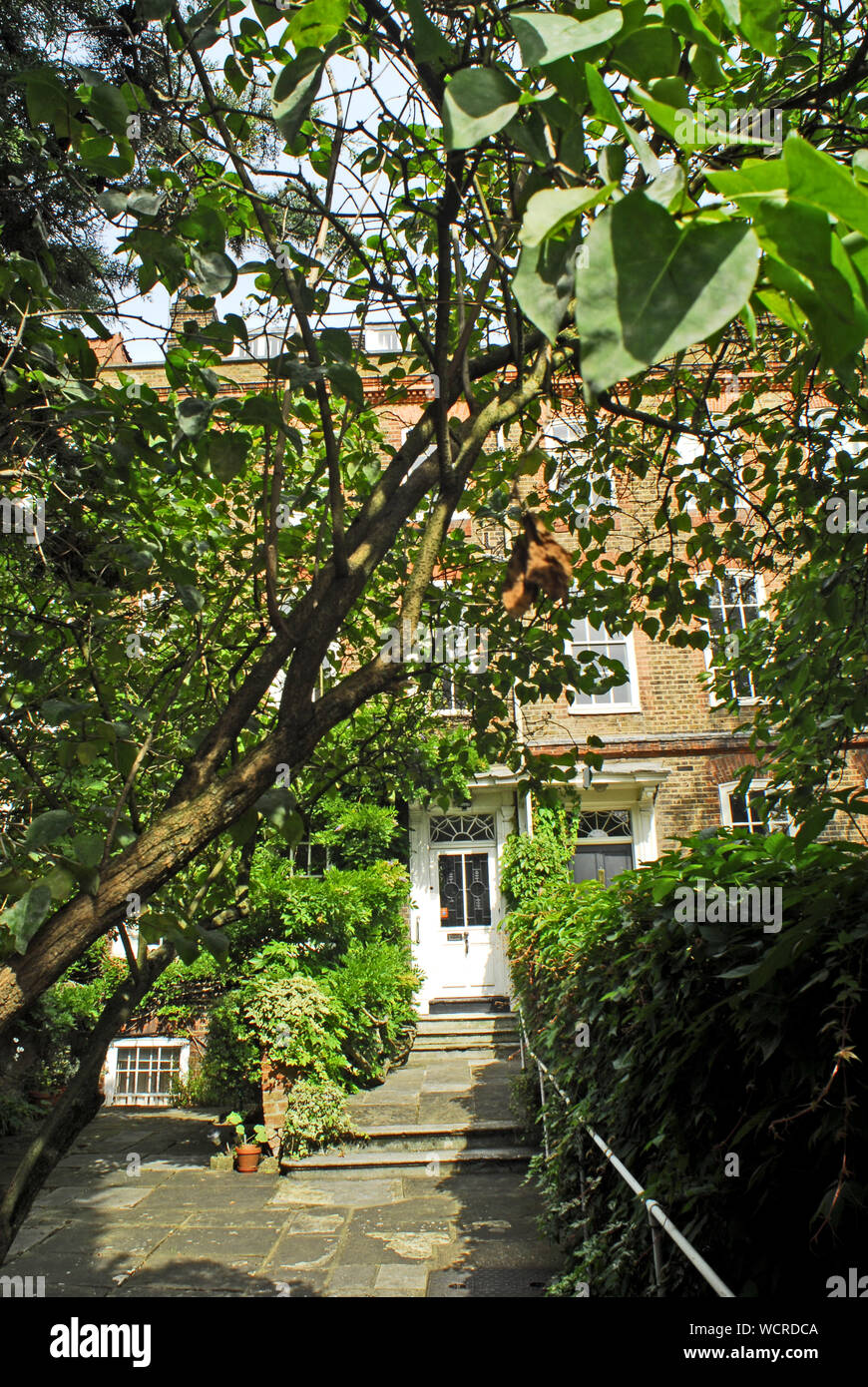 Private residential quarters hires stock photography and images Alamy