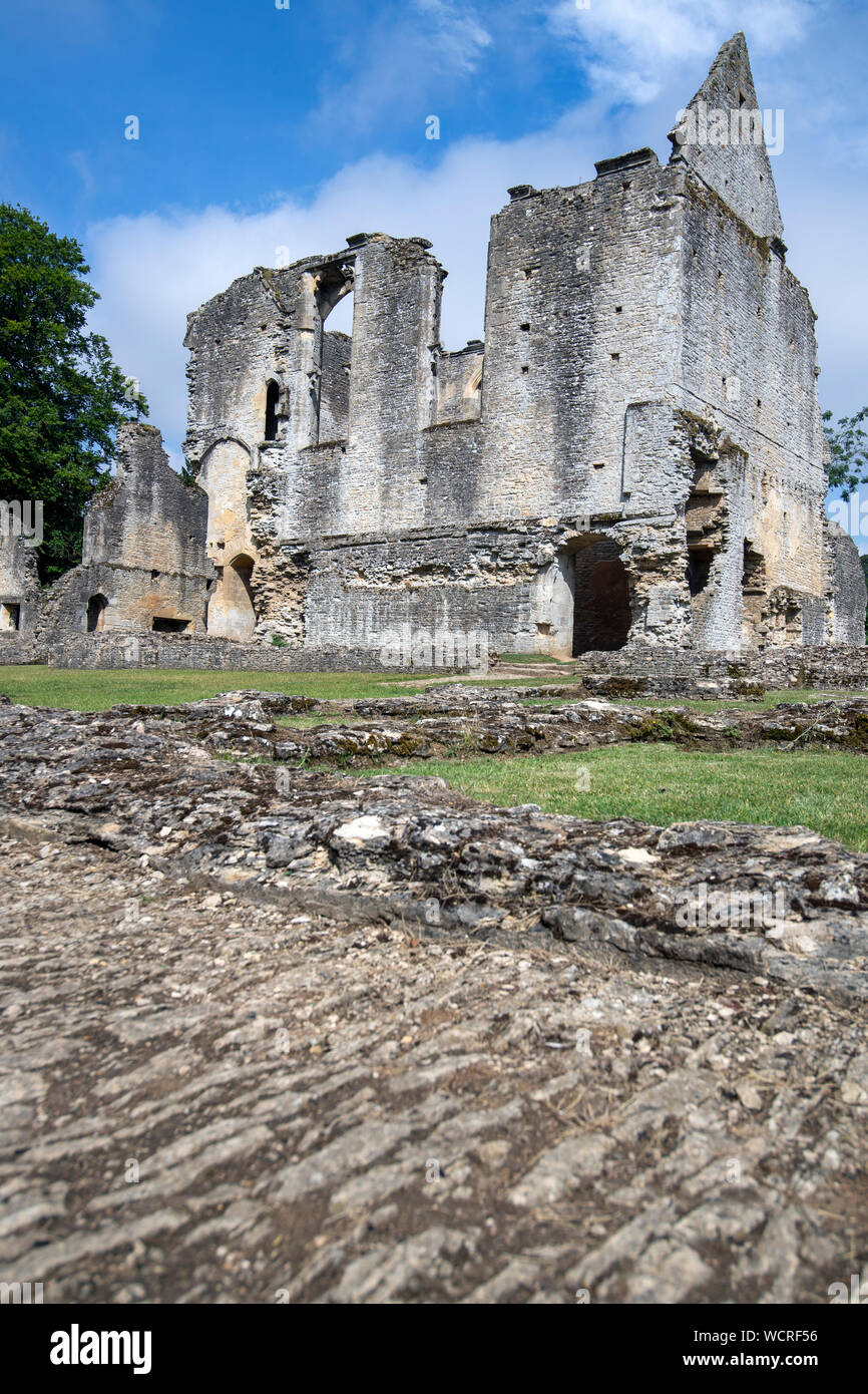 Ruins of Minster Lovell Hall in Oxfordshire, the Cotswolds, England, UK Stock Photo