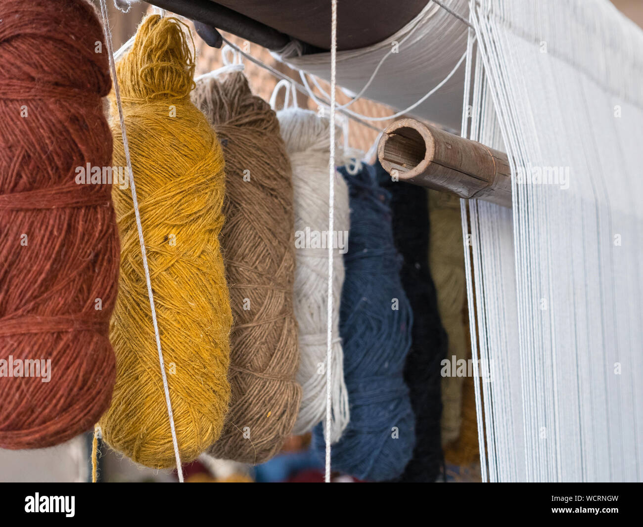 Handloom weaving hires stock photography and images Alamy