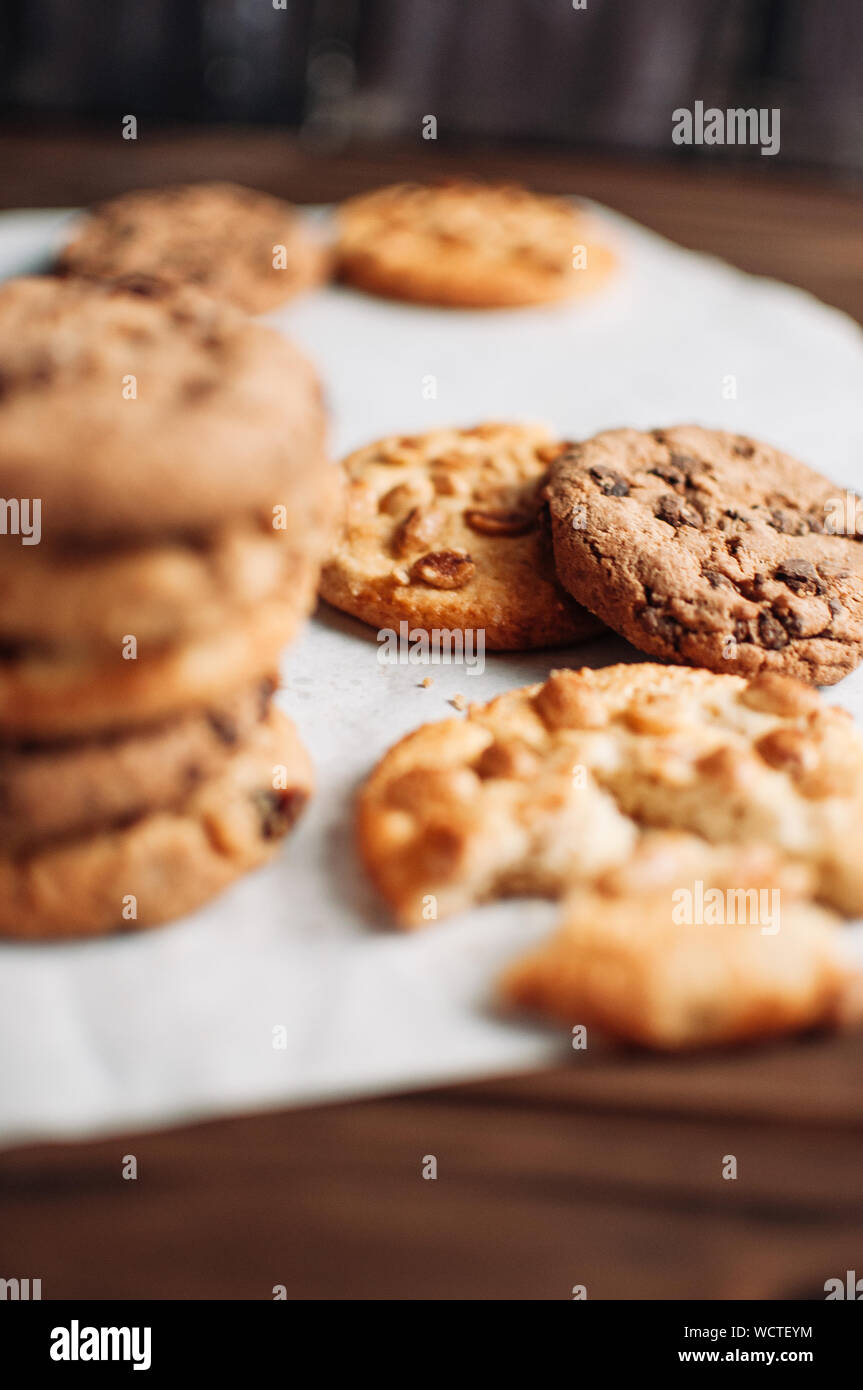 Broken biscuits hires stock photography and images Alamy