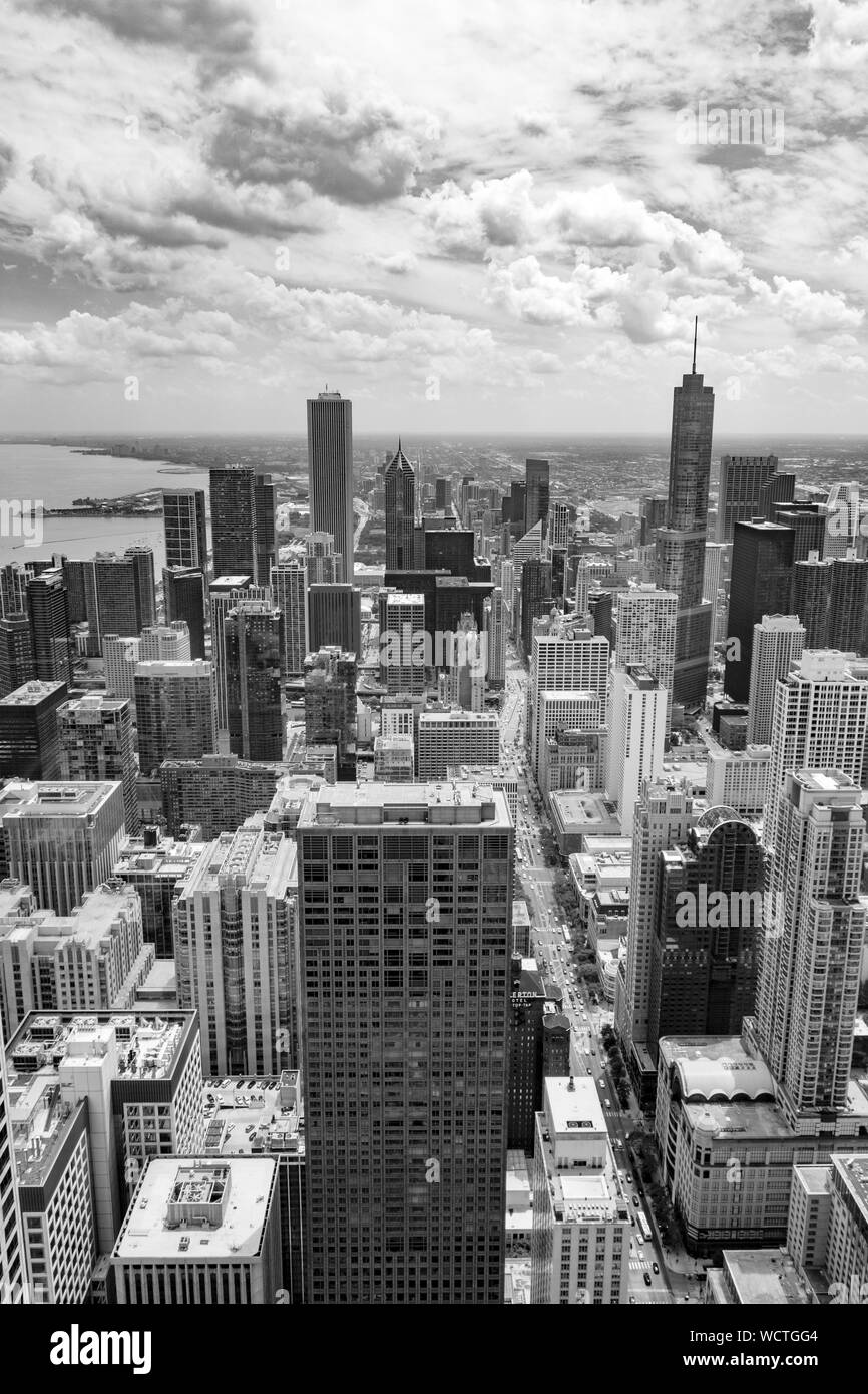 Chicago skyline aerial Black and White Stock Photos & Images - Alamy