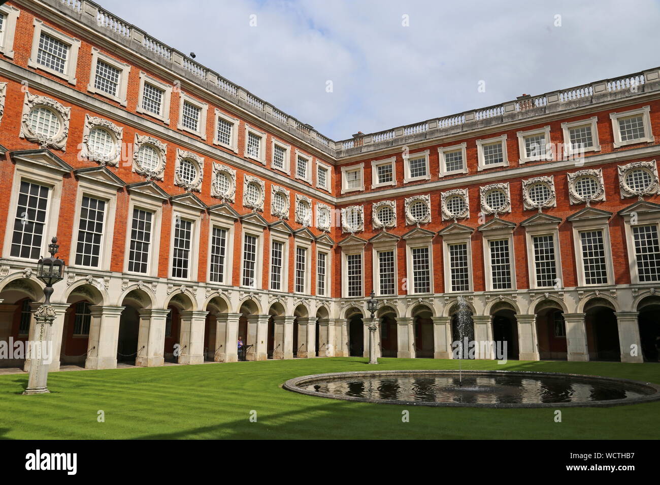 Fountain Court, Hampton Court Palace, East Molesey, Surrey, England, Great Britain, United Kingdom, UK, Europe Stock Photo