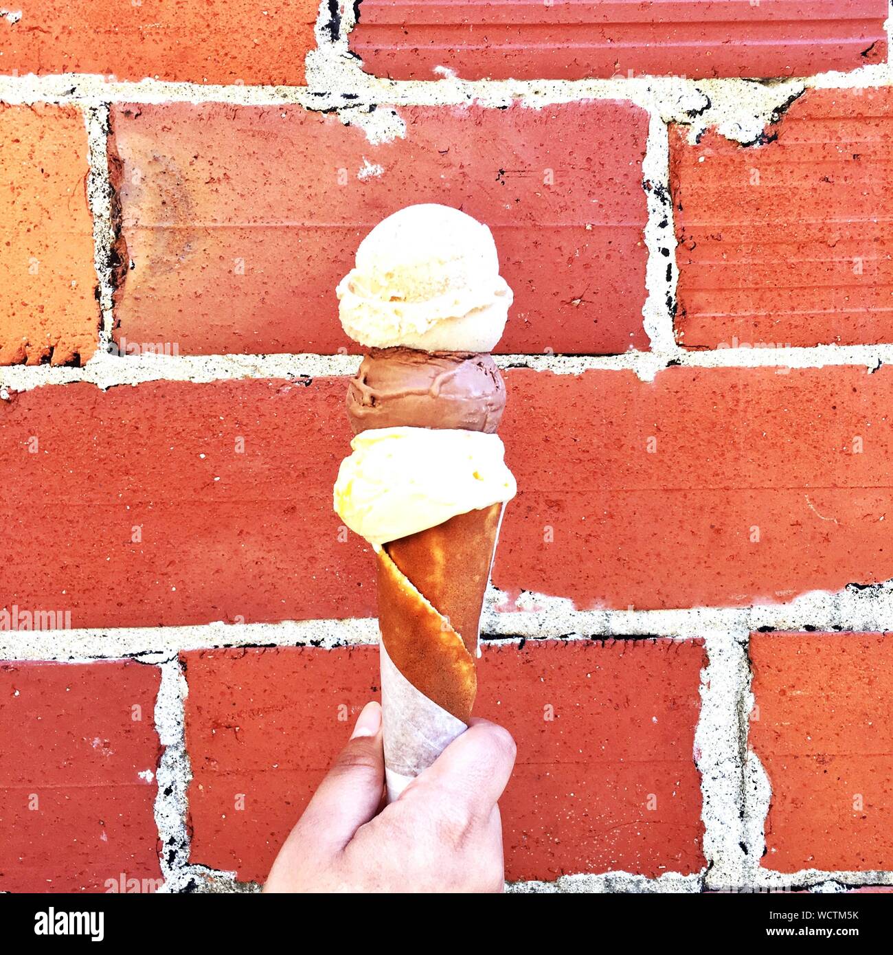 Dessert brick wall hires stock photography and images Alamy