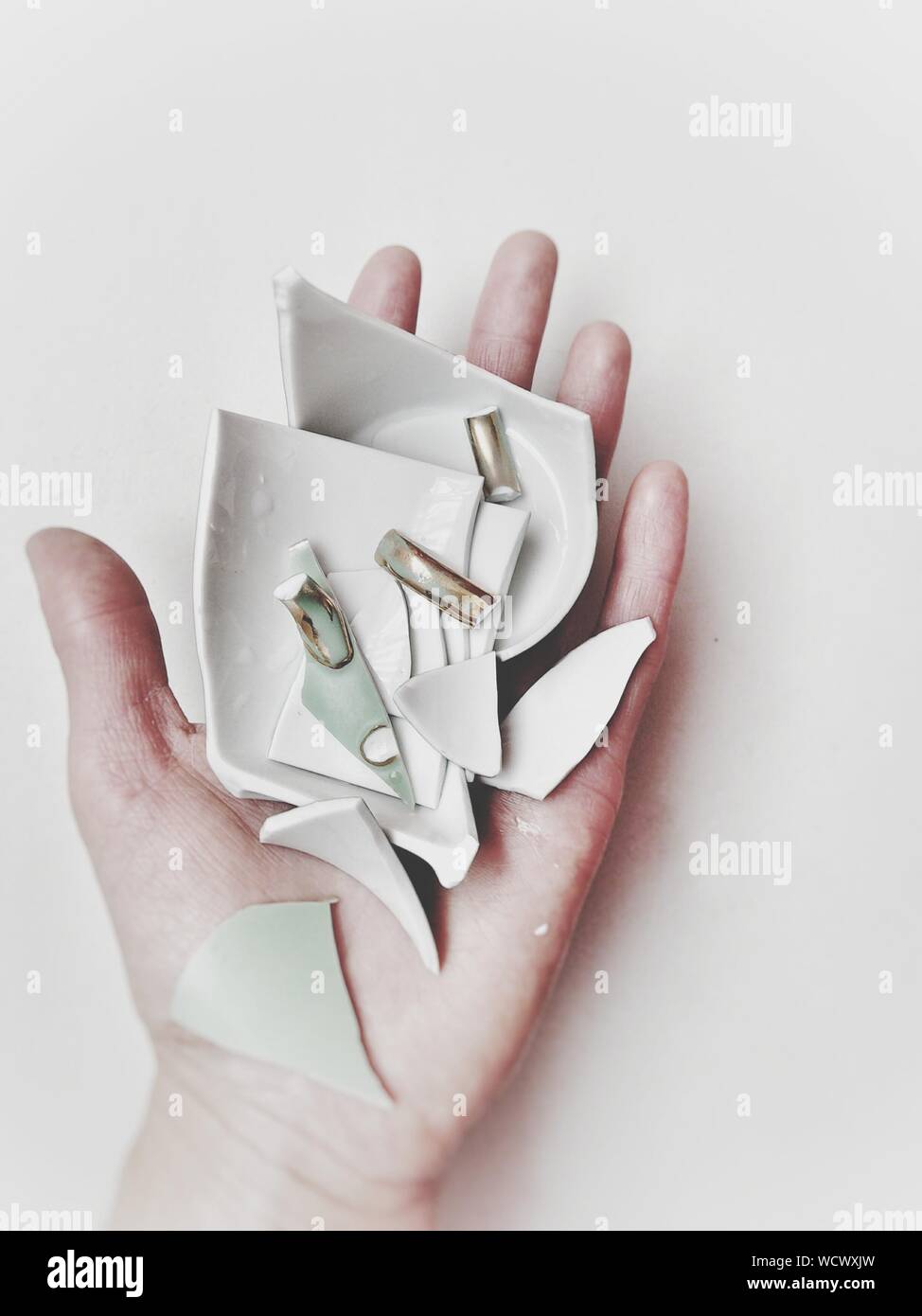 Broken ceramic cup hi-res stock photography and images - Alamy