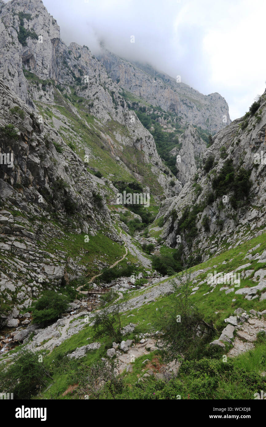 Hiking route PR19 near Poncebos, Picos de Europa, Spain Stock Photo