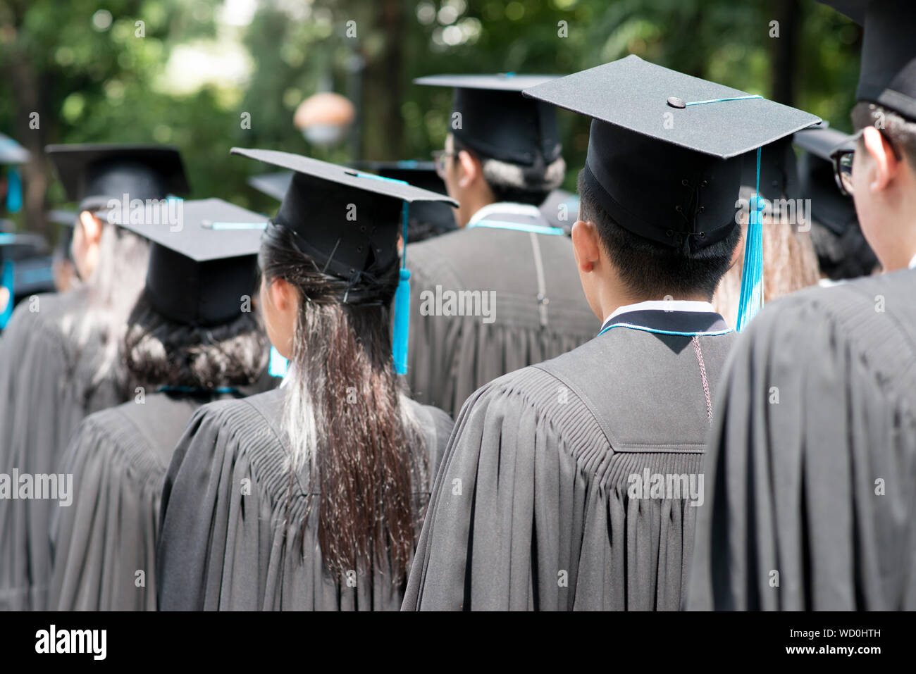 Student graduation rear view hi-res stock photography and images - Alamy