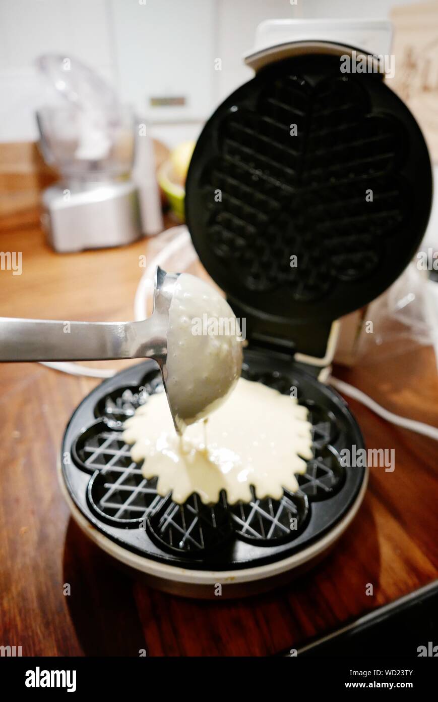 Waffle iron hires stock photography and images Alamy