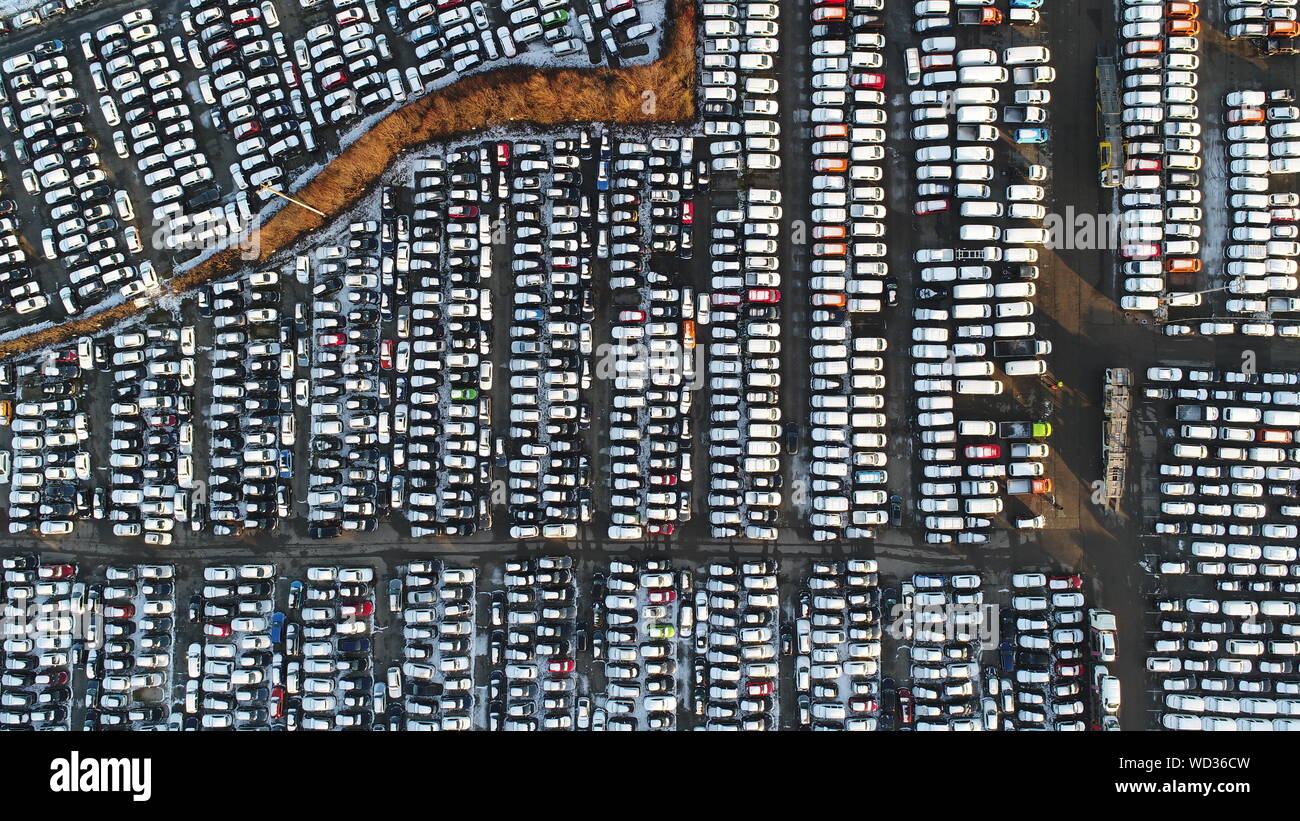 Aerial view parking lot hi-res stock photography and images - Alamy