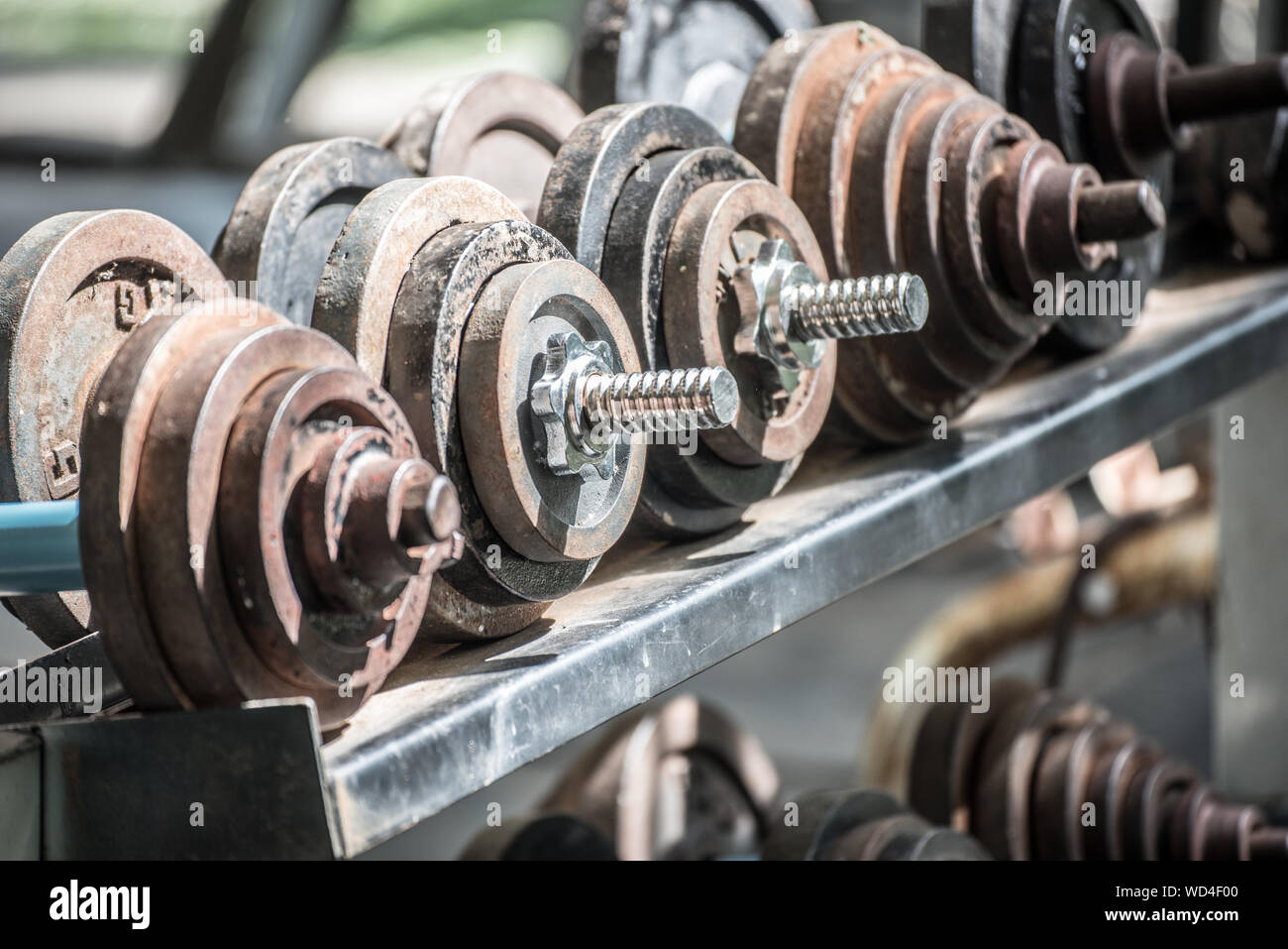Rusty Dumbbells atelieryuwa.ciao.jp