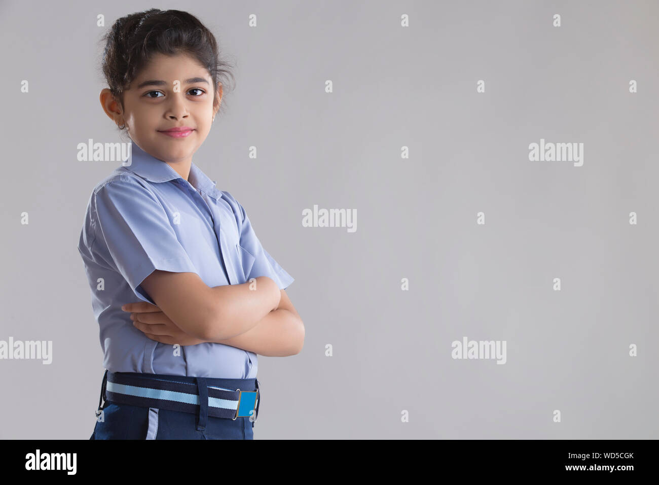 Girl grey school uniform hi-res stock photography and images - Alamy
