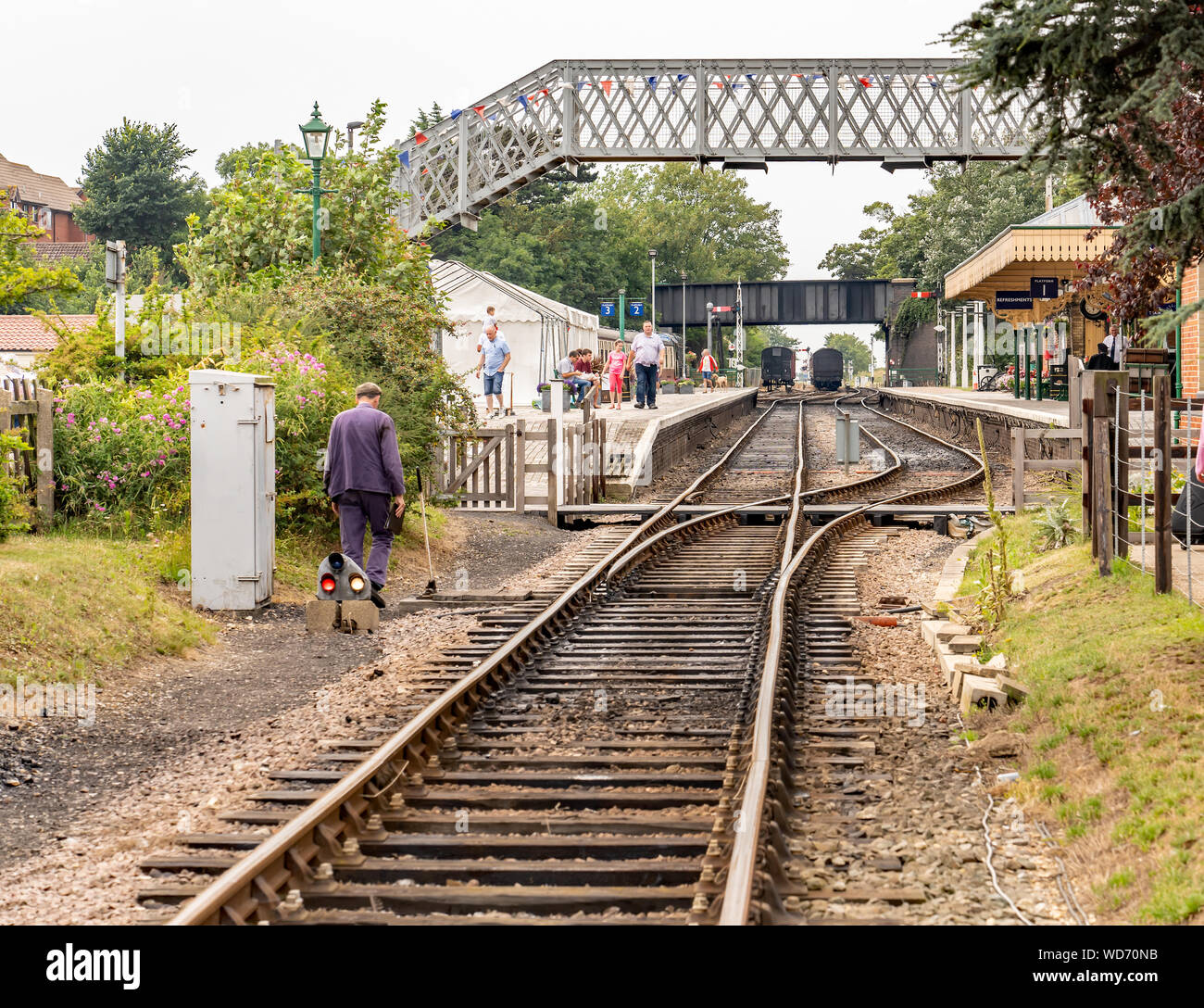 Man Walking Railway Tracks Stock Photos & Man Walking Railway ...