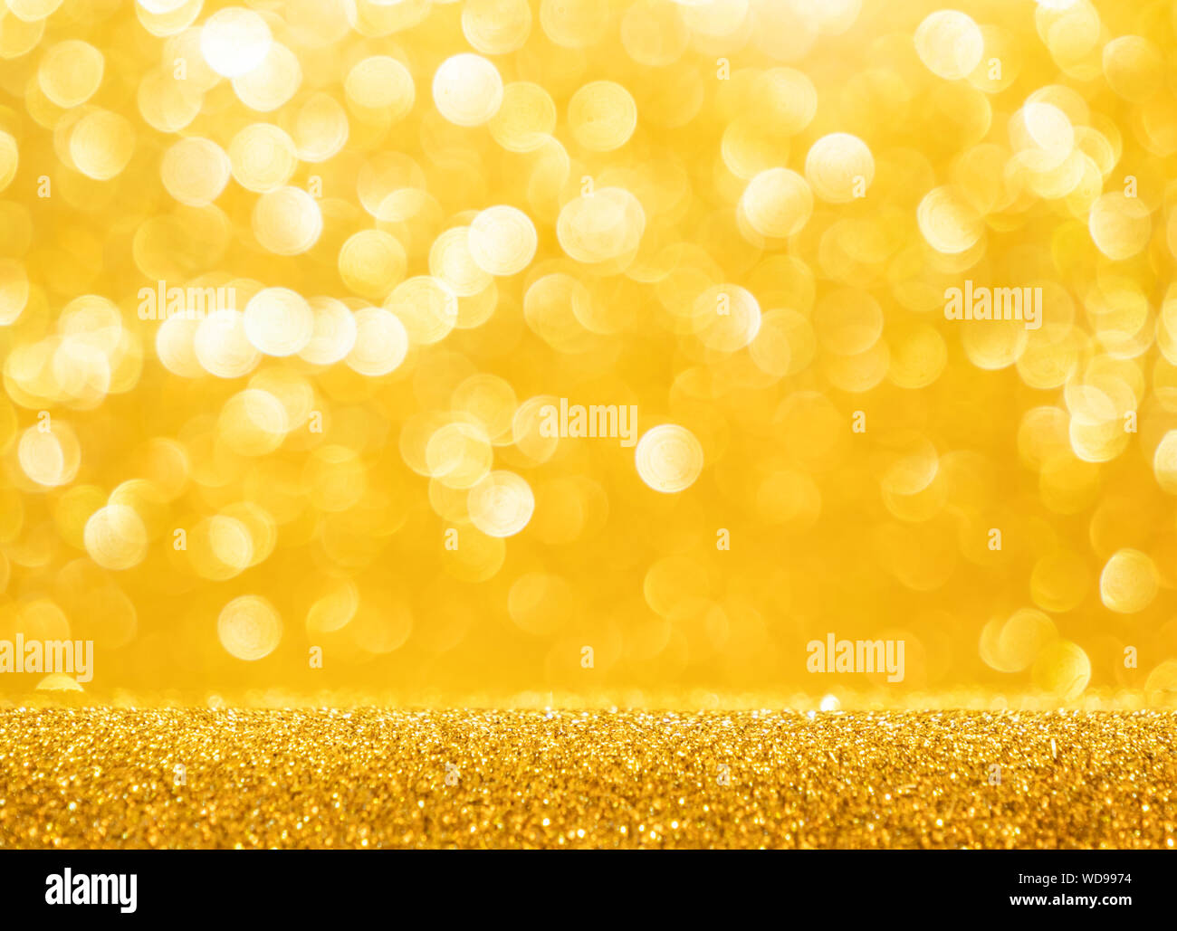 Gold glitter background hi-res stock photography and images - Alamy