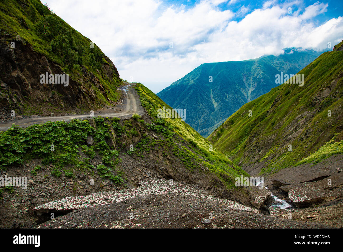 The most dangerous mountain road Tusheti Stock Photo Alamy