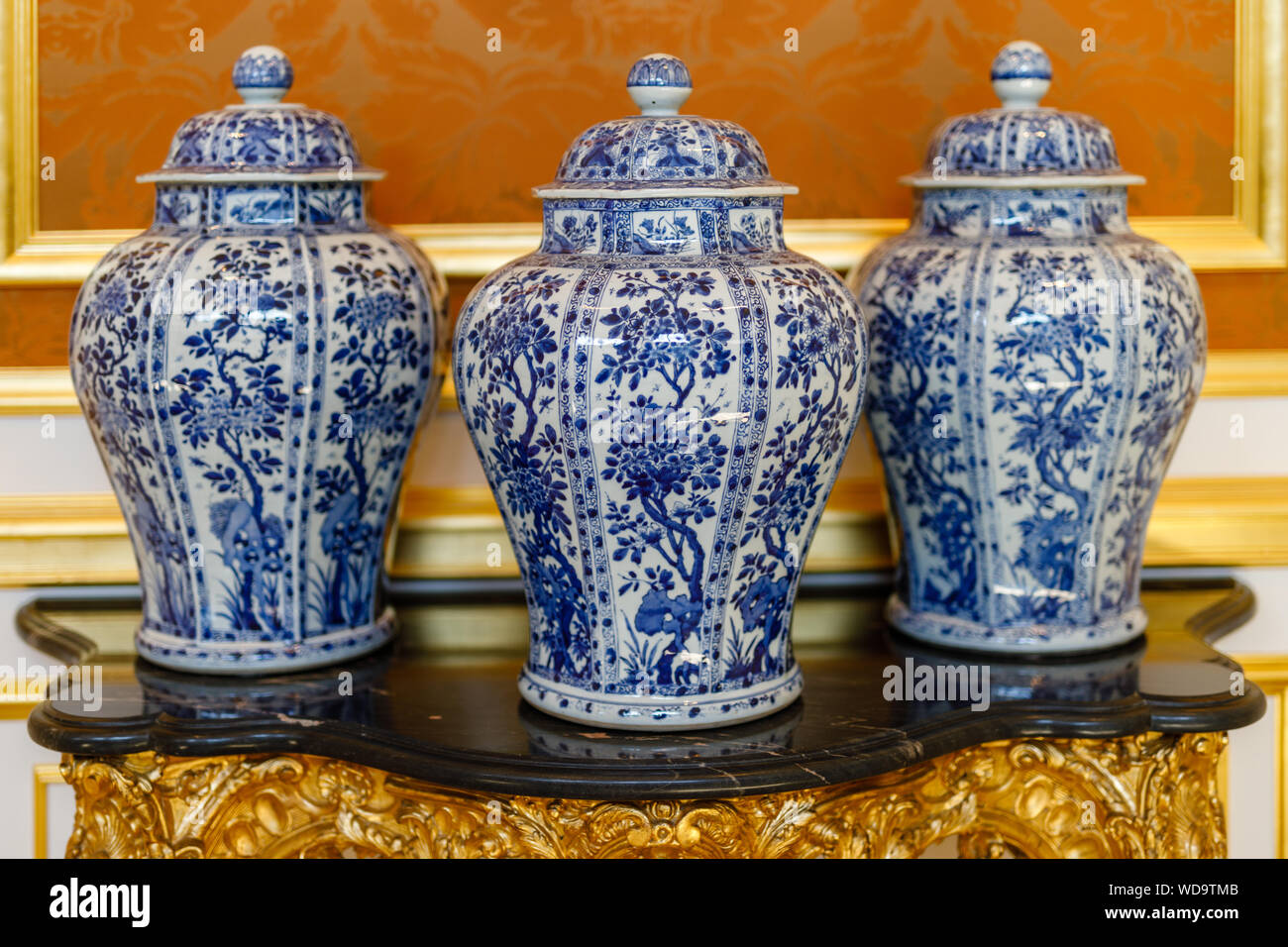 Three Chinese Porcelain Vases on shel Stock Photo - Alamy