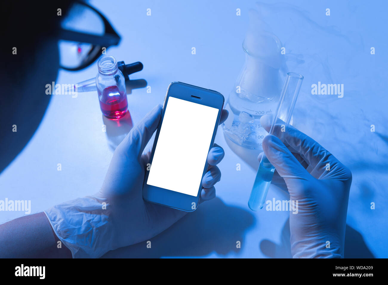 Mobile laboratory hires stock photography and images Alamy
