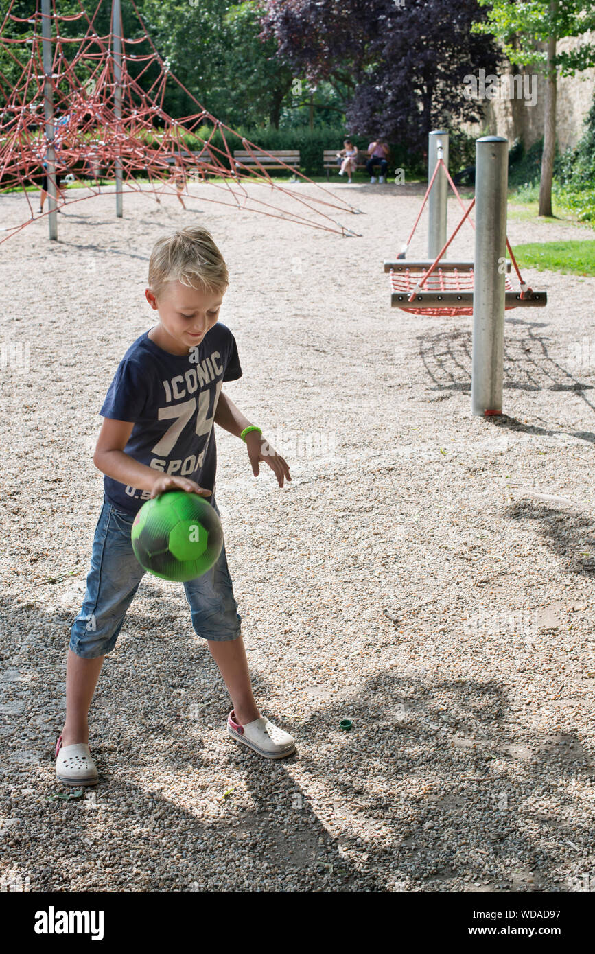A bouncing ball Clearance