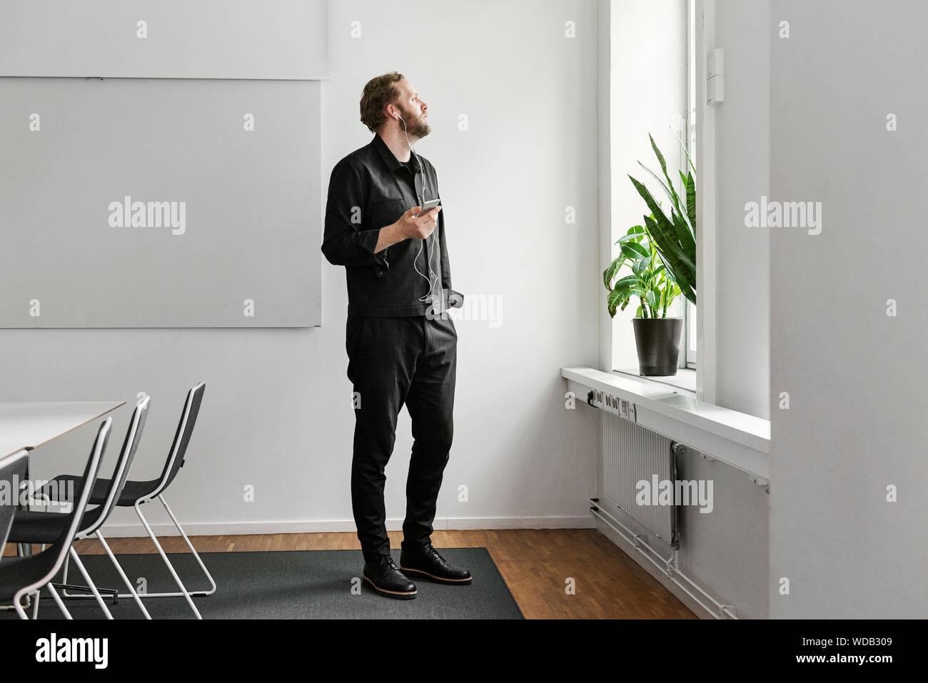 Smart whiteboard hires stock photography and images Alamy