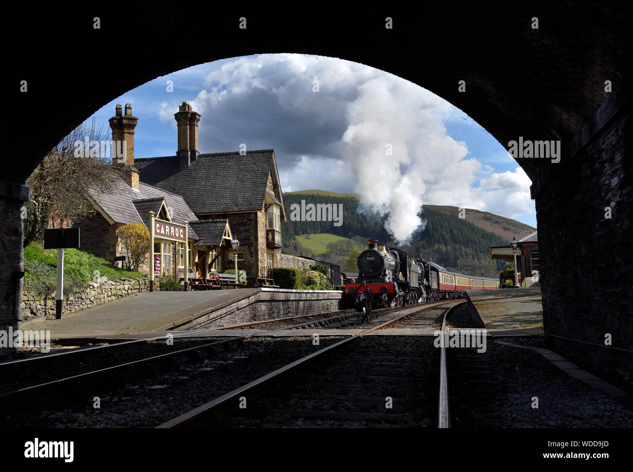 Double heading Manors roll work into Carrog Station on the Llangollen Railway Stock Photo