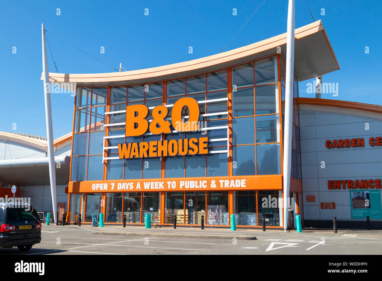 Q front building hi-res stock photography and images - Alamy