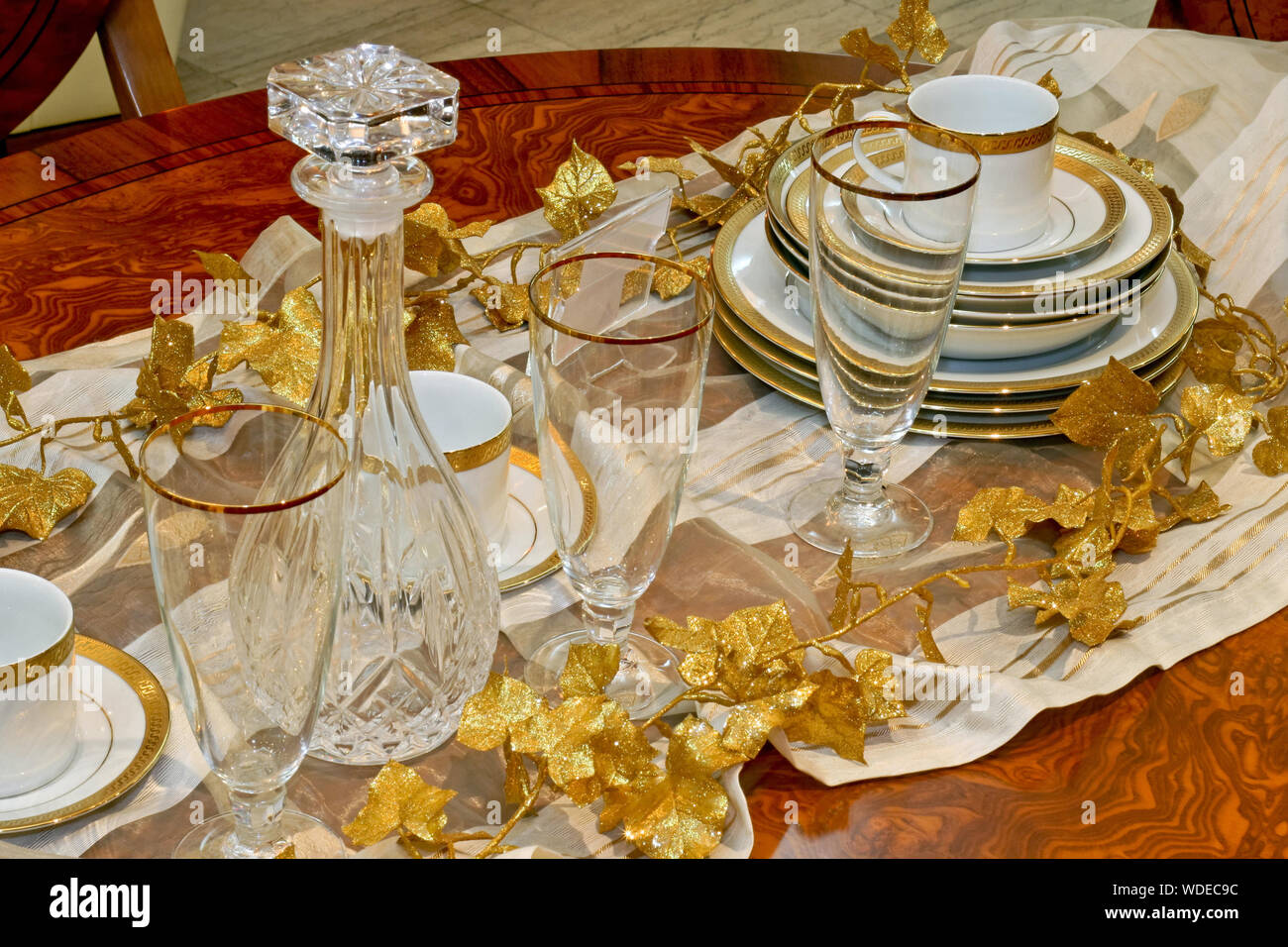 Luxury and expensive golden crockery and tableware Stock Photo - Alamy