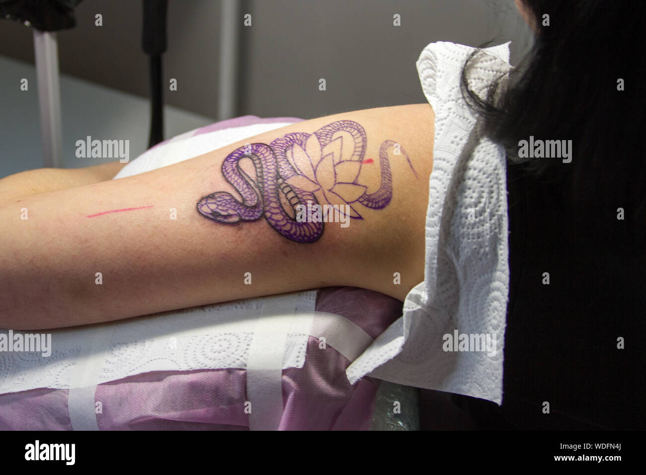 Page 3 Body Adornment High Resolution Stock Photography And Images Alamy