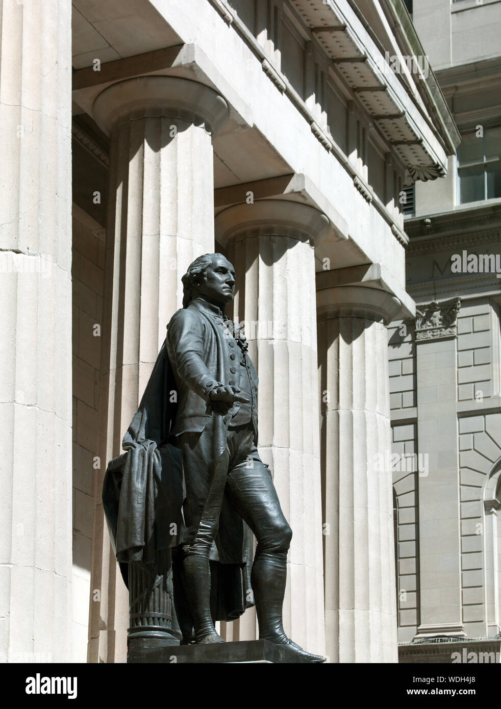 George Washington statue in front of Federal Hall on Wall Street, New ...