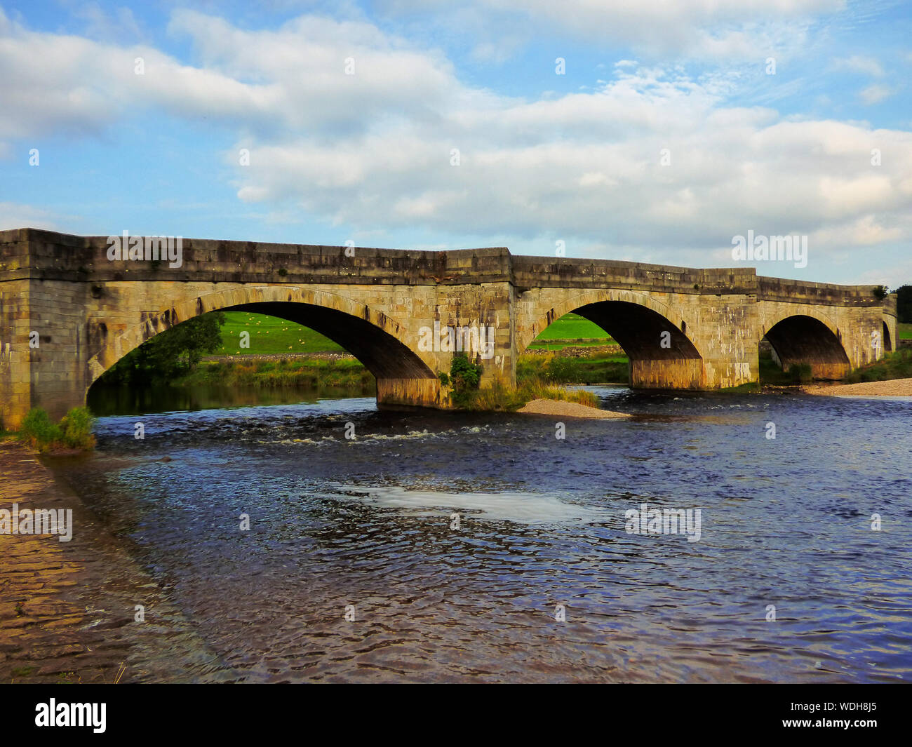 Multi arched bridge hi-res stock photography and images - Alamy
