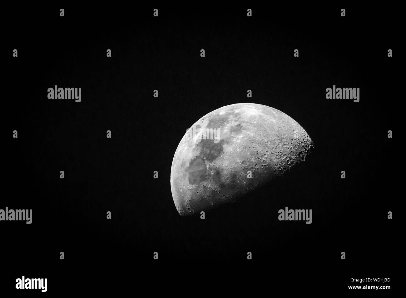 Idyllic View Of Crescent Moon In Clear Sky At Night Stock Photo - Alamy