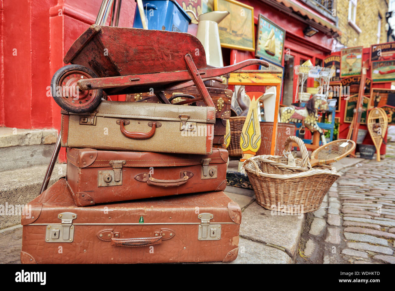 luggage trunks for sale
