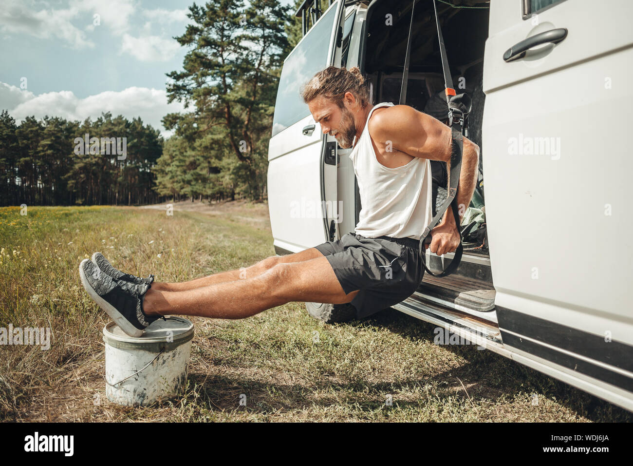 sprinter mwb load length