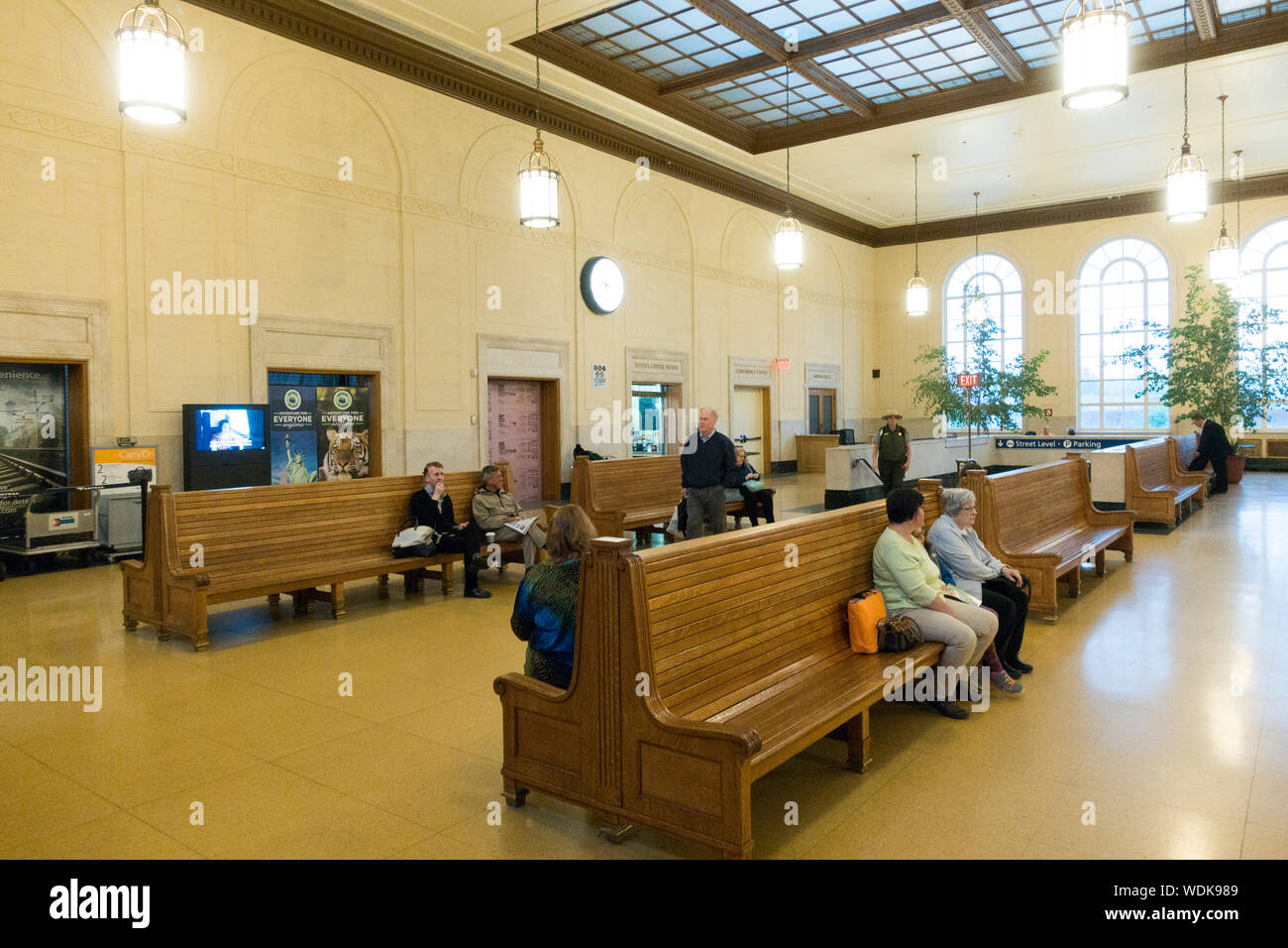 Pennsylvania station ticket counter hires stock photography and images