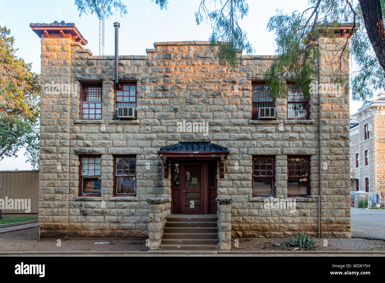 The historic 1878 Shackelford county jail in Shackelford, Texas Stock Photo Alamy