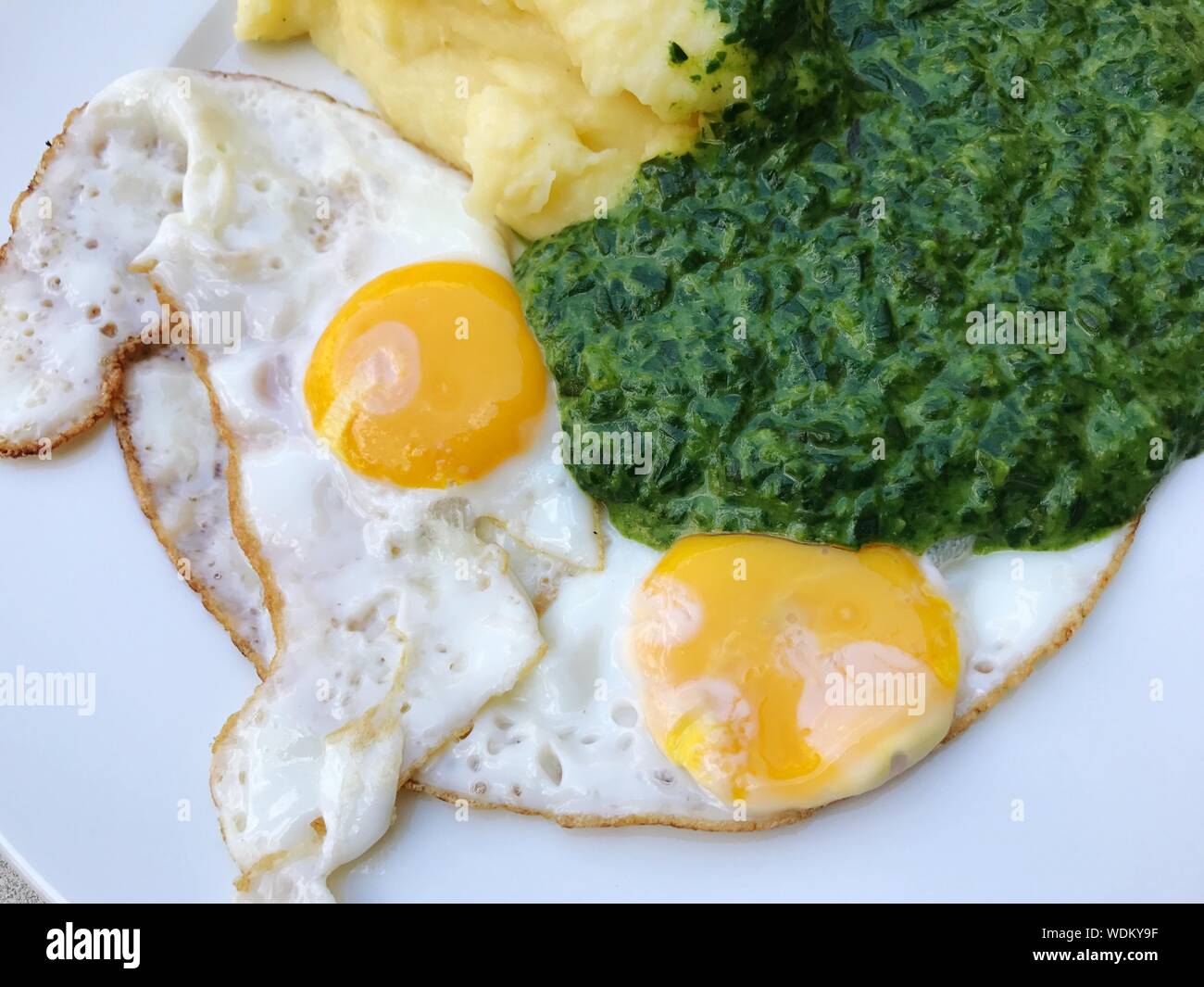 Smashed potatoes hires stock photography and images Alamy