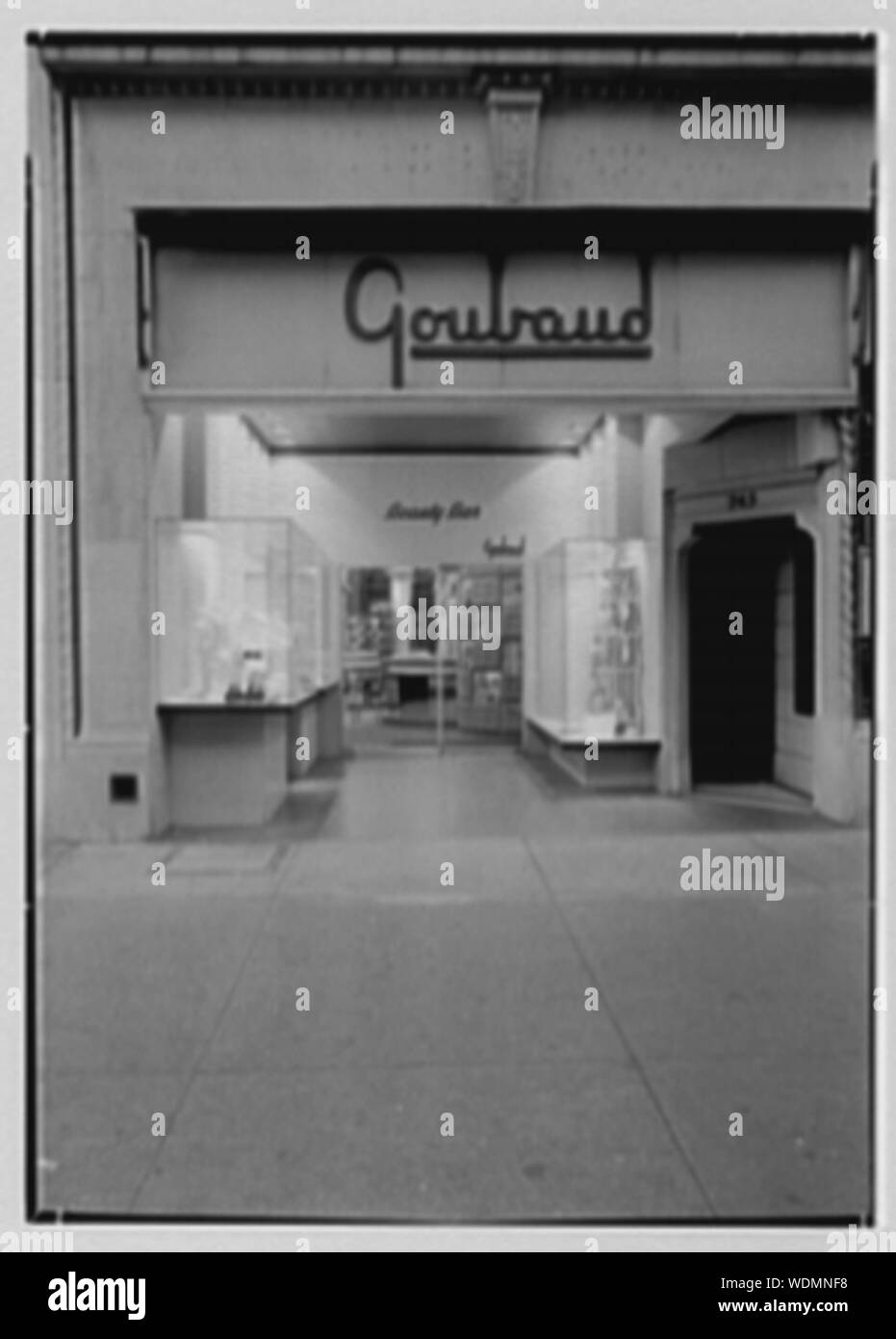 Goubaud Beauty Bar, business at 743 5th Ave., New York City. Abstract/medium: Gottscho-Schleisner Collection Stock Photo