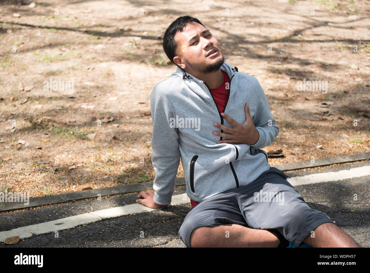 Chest pain hires stock photography and images Alamy