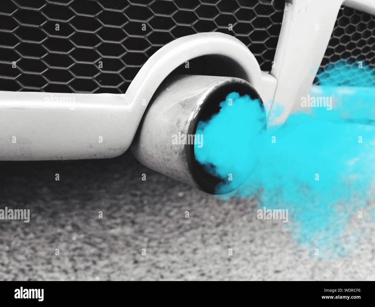 Car exhaust fumes hires stock photography and images Alamy