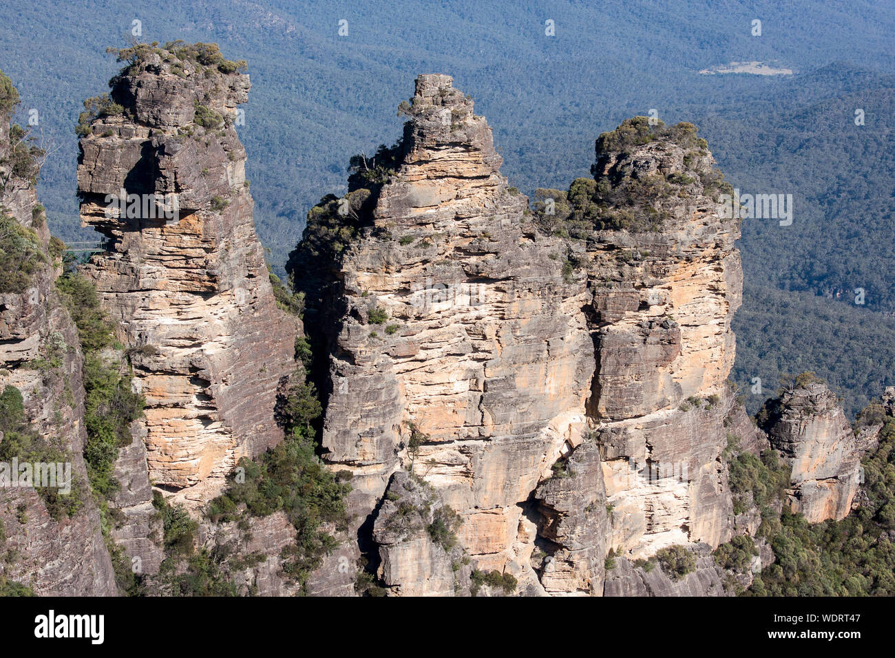 three-sisters-blue-mountains-australia-stock-photo-alamy