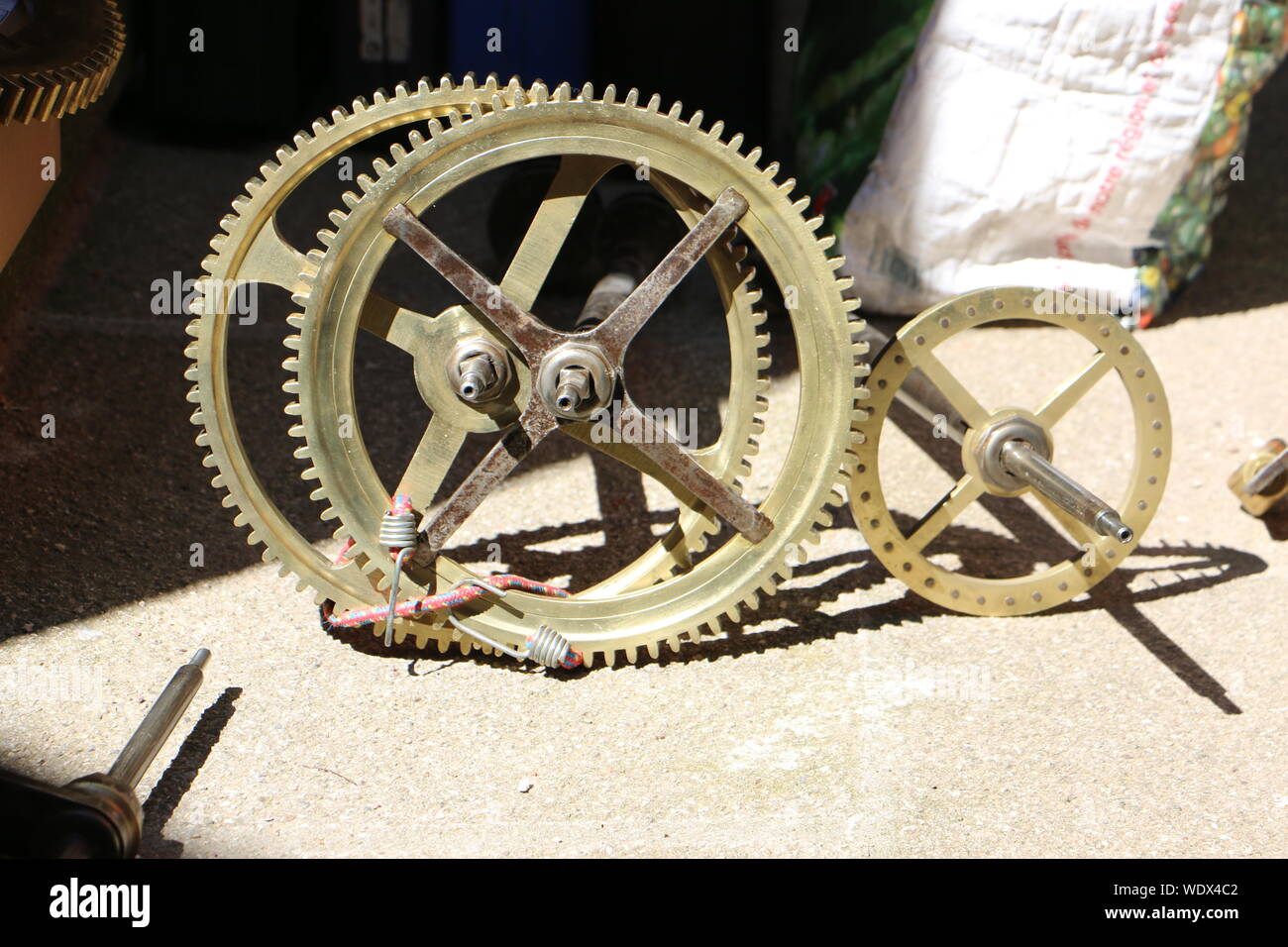 Old machine parts hi-res stock photography and images - Alamy