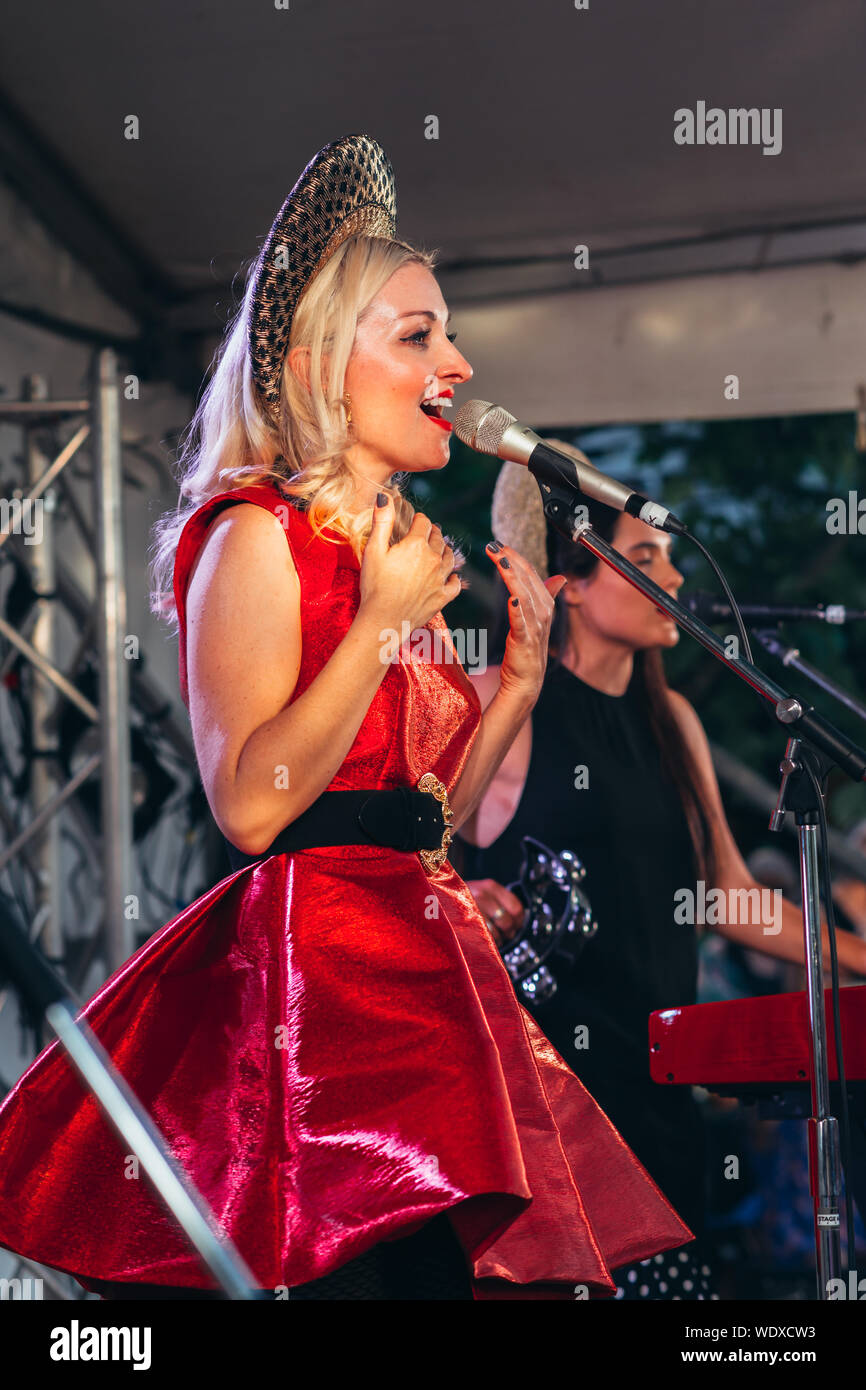 Kate Young Concert Hi res Stock Photography And Images Alamy kate-young-concert-hi-res-stock-photography-and-images-alamy