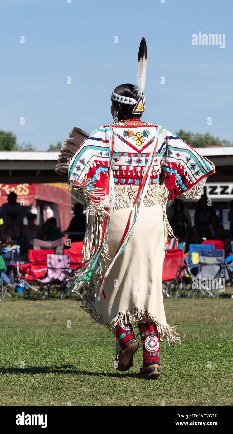 Leather dress native american woman hi-res stock photography and images -  Alamy