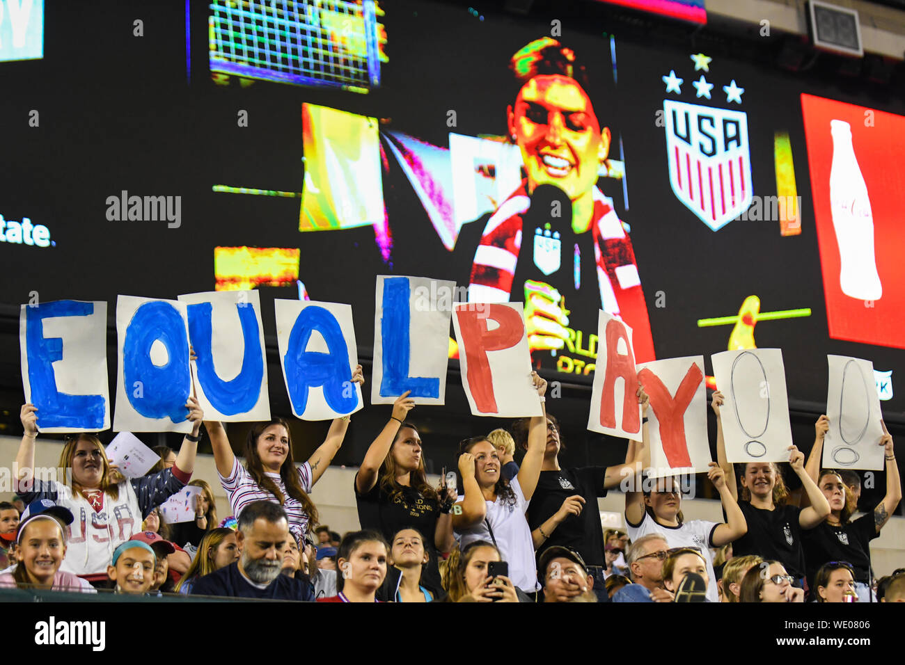 Equal pay football hires stock photography and images Alamy