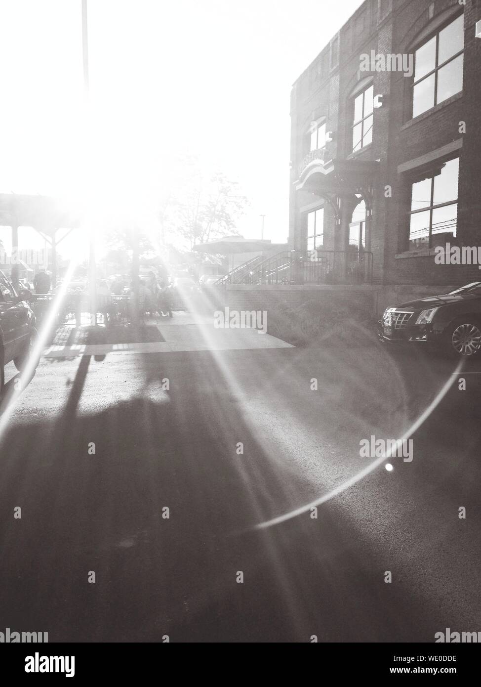 Office building parking lot hi-res stock photography and images - Alamy