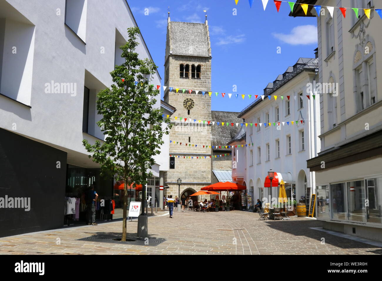 Kirchturm St. Hippolyt ist Wahrzeichen der Altstadt Stock Photo
