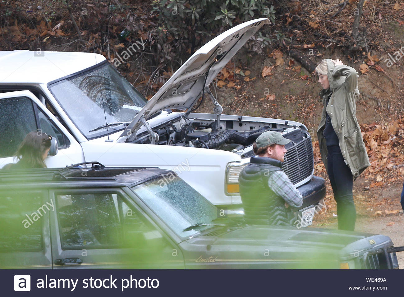 Los Feliz Ca The Beautiful Julianne Hough And A Few Crew